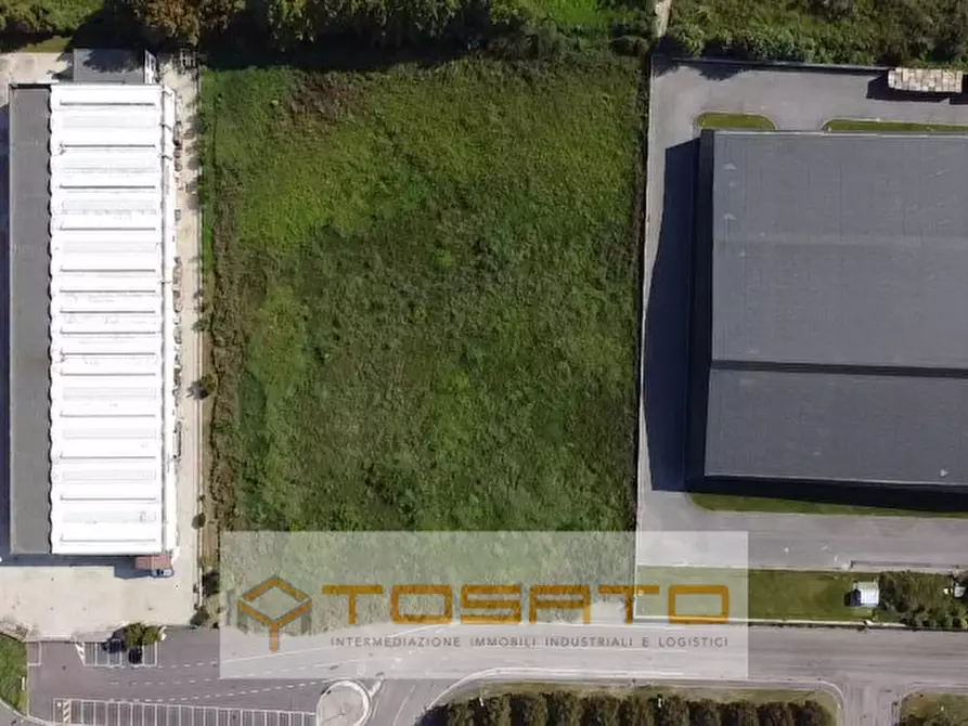 Immagine 3 di Terreno in vendita  a Erbé