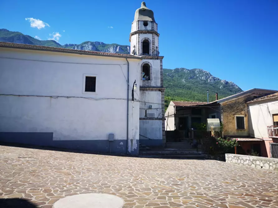 Immagine 2 di Appartamento in vendita  in Sicignano(Sa) Piazza S.Giovanni a Sicignano Degli Alburni