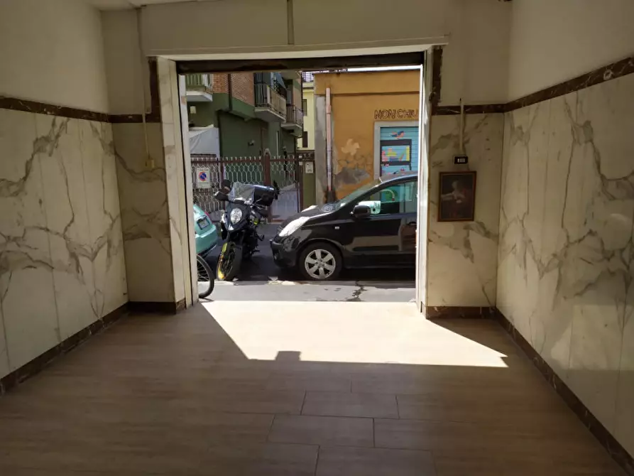 Immagine 3 di Negozio in vendita  in via alessandro avoli a Roma