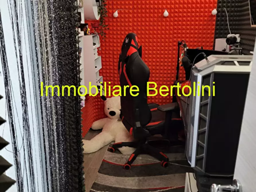 Immagine 11 di Appartamento in vendita  in BORDIGHERA a Bordighera