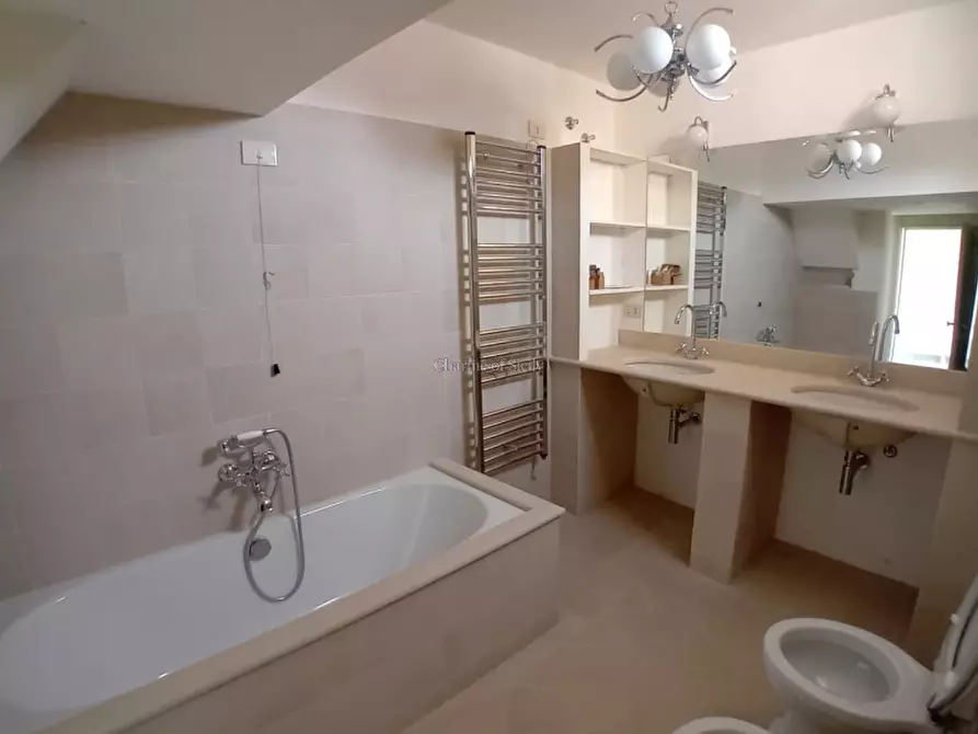 Immagine 12 di Casa indipendente in vendita  in Corso Umberto 205 a Modica