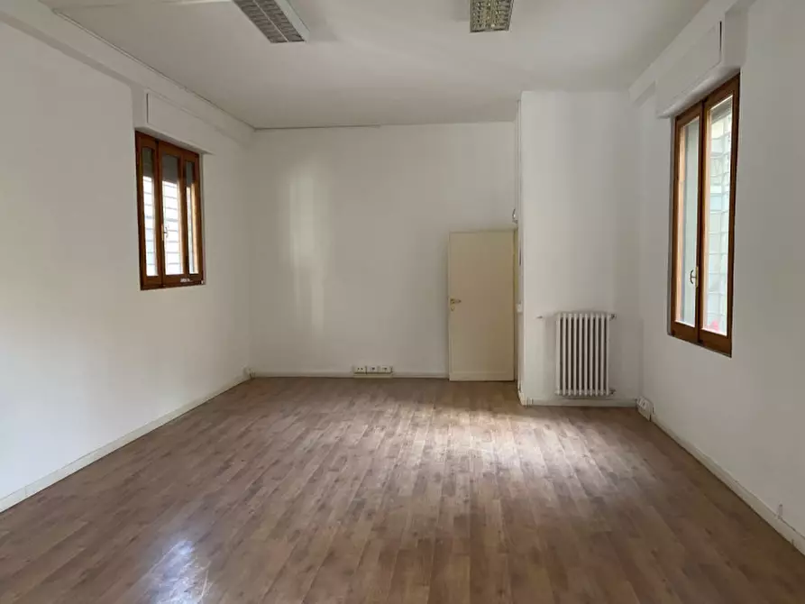 Immagine 2 di Ufficio in affitto  in PIAZZA SAN JACOPINO a Firenze