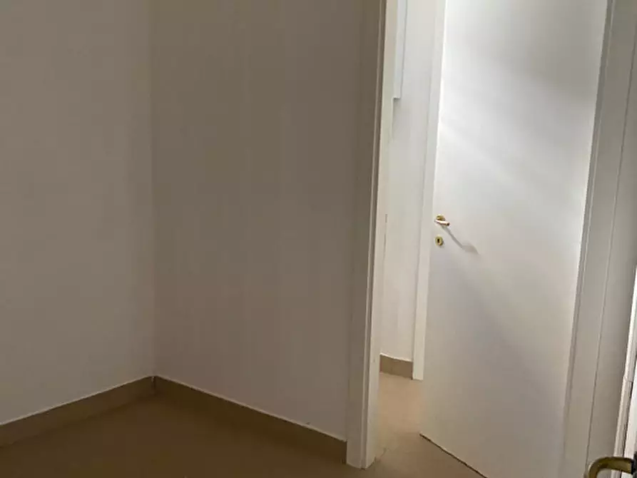 Immagine 10 di Ufficio in affitto  in PIAZZA SAN JACOPINO a Firenze