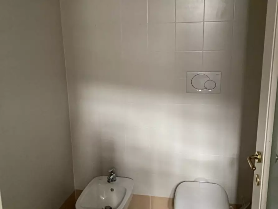 Immagine 16 di Ufficio in affitto  in PIAZZA SAN JACOPINO a Firenze