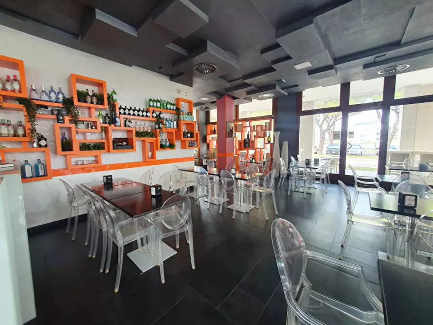 Immagine 3 di Attività commerciale in vendita  a Montegrotto Terme