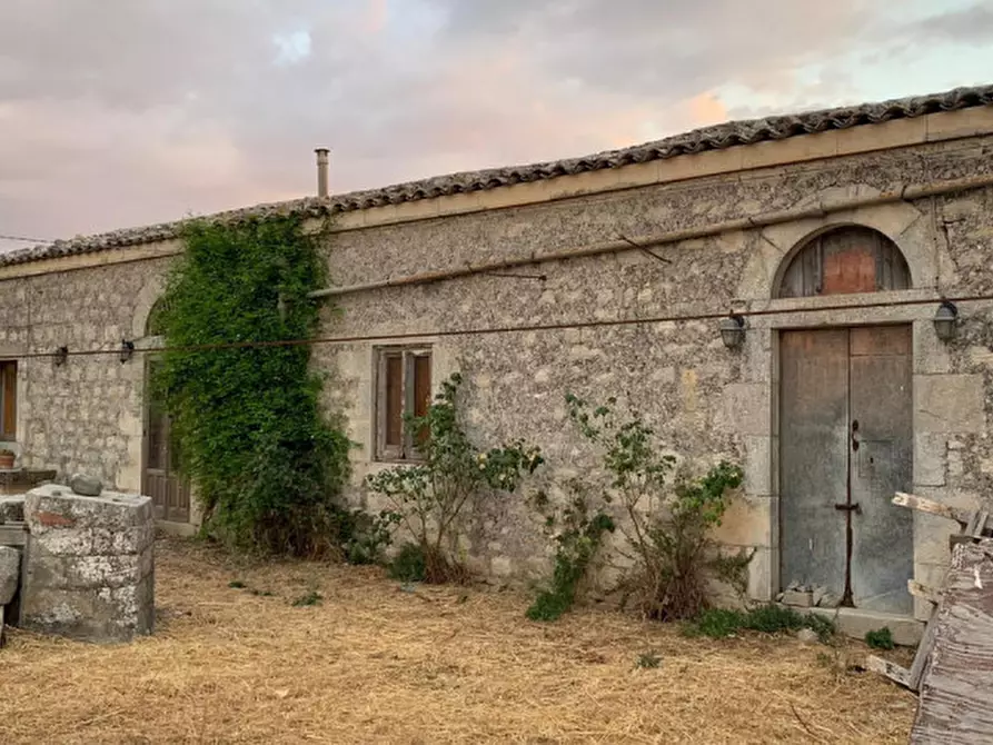Immagine 35 di Rustico / casale in vendita  in Contrada Bussello a Modica