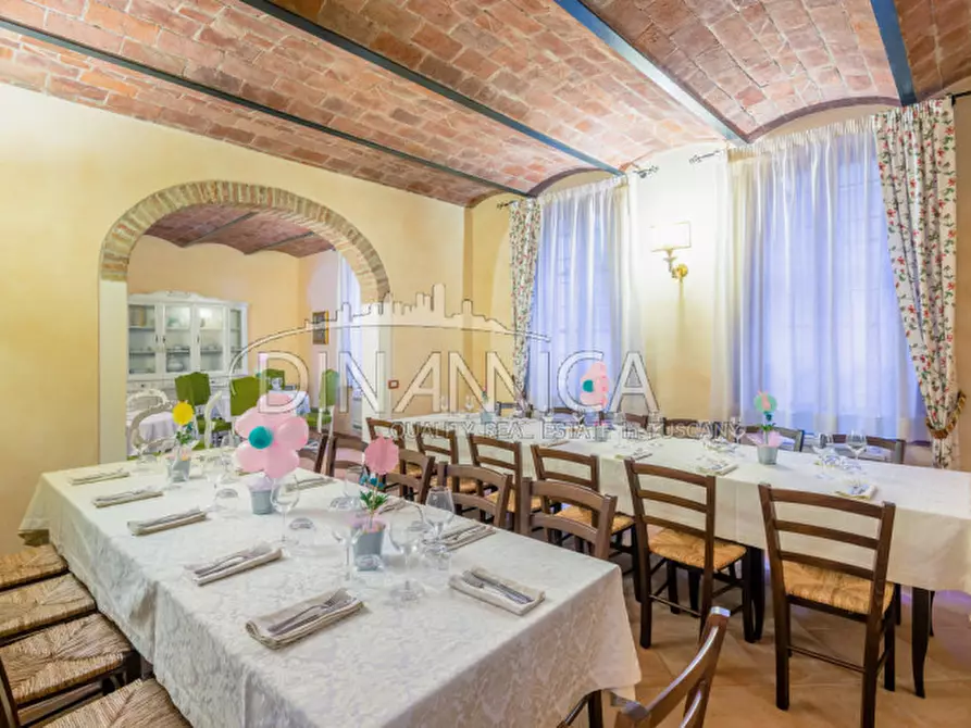 Immagine 10 di Villa in vendita  a San Miniato