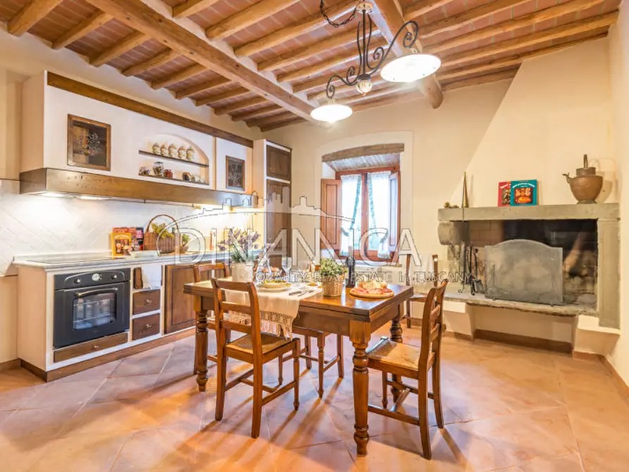 Immagine 12 di Villa in vendita  a San Miniato