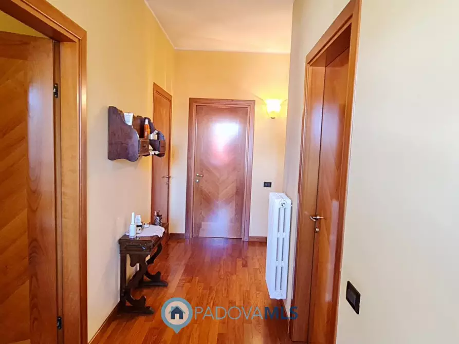 Immagine 12 di Casa indipendente in vendita  in piazza Caduti 14 a Abano Terme