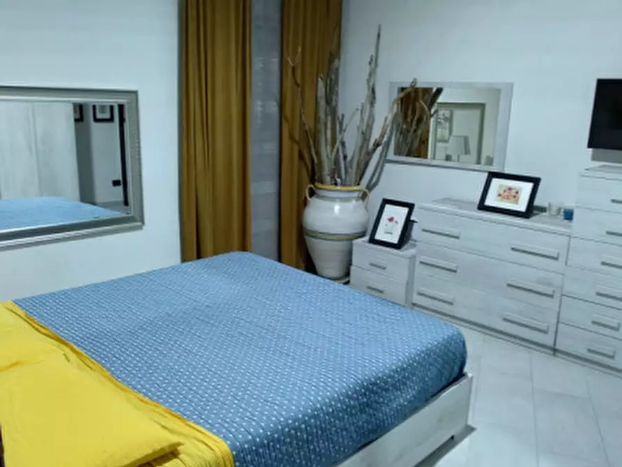 Immagine 5 di Appartamento in vendita  in via degli orti n.79 a Palagonia