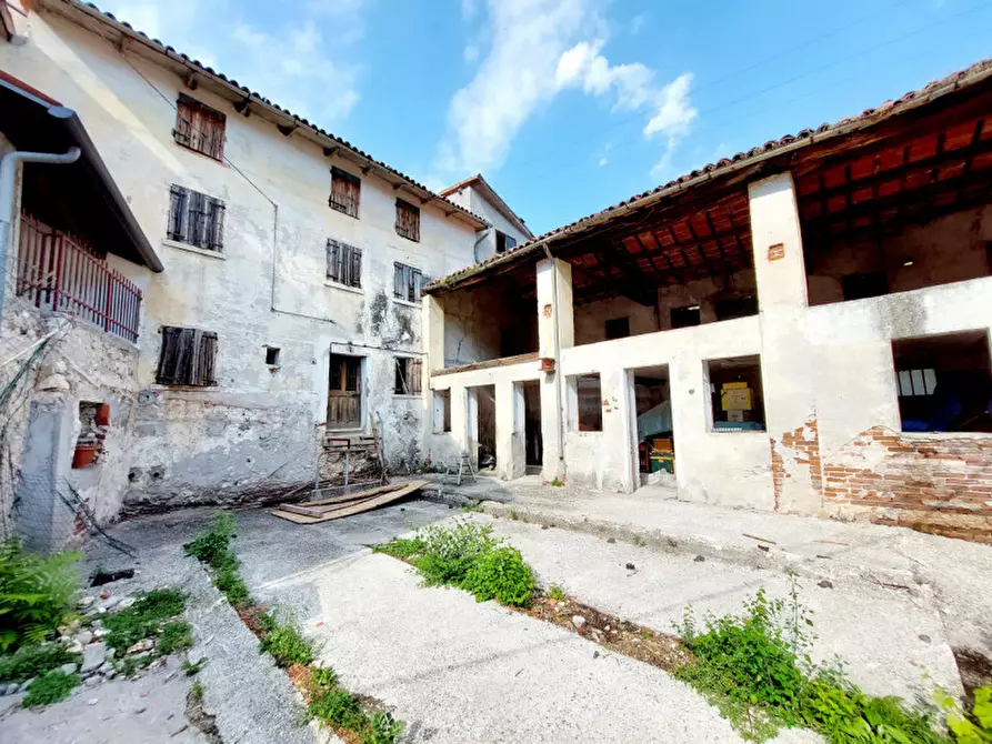 Immagine 1 di Rustico / casale in vendita  in via zarpellon a Solagna
