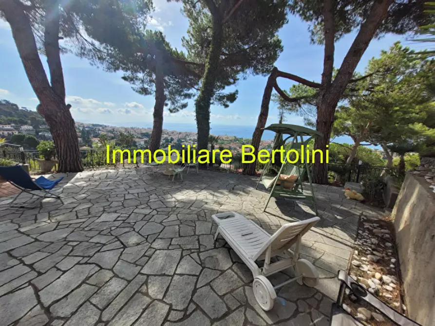 Immagine 4 di Villa in vendita  in VIA BELLAVISTA a Bordighera