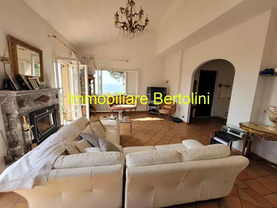 Immagine 9 di Villa in vendita  in VIA BELLAVISTA a Bordighera