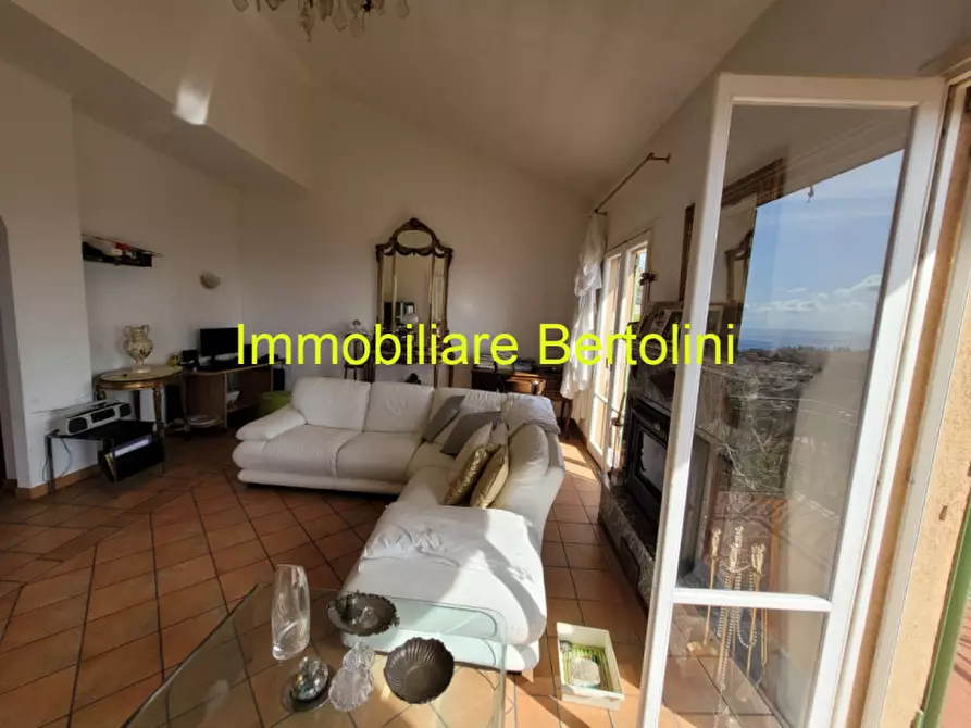 Immagine 11 di Villa in vendita  in VIA BELLAVISTA a Bordighera