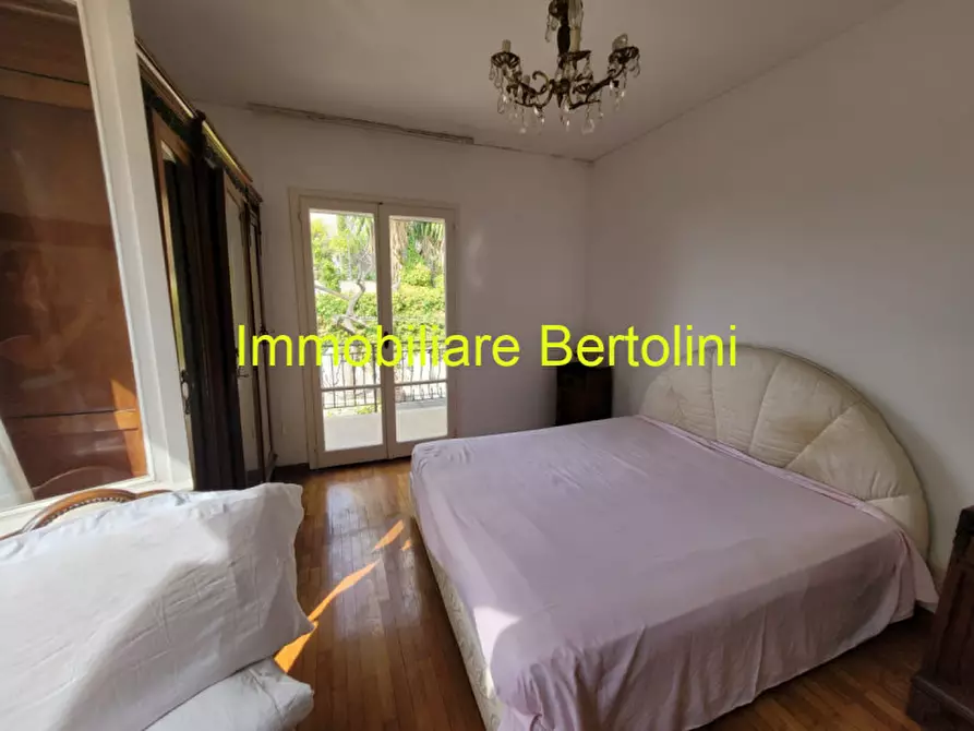 Immagine 15 di Villa in vendita  in VIA BELLAVISTA a Bordighera