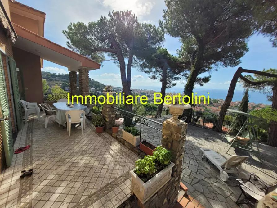 Immagine 21 di Villa in vendita  in VIA BELLAVISTA a Bordighera