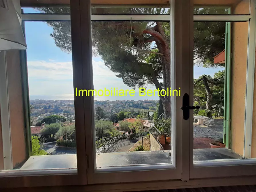 Immagine 23 di Villa in vendita  in VIA BELLAVISTA a Bordighera