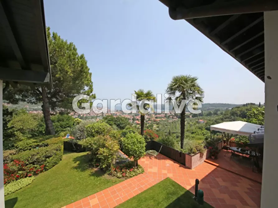 Immagine 2 di Villa in vendita  in Via Europa a Salò
