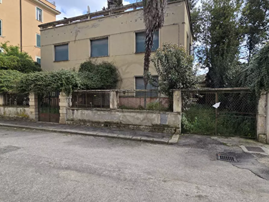 Immagine 1 di Villa in vendita  in Via Fiume, 10 a Terni