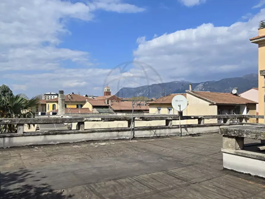 Immagine 25 di Villa in vendita  in Via Fiume, 10 a Terni