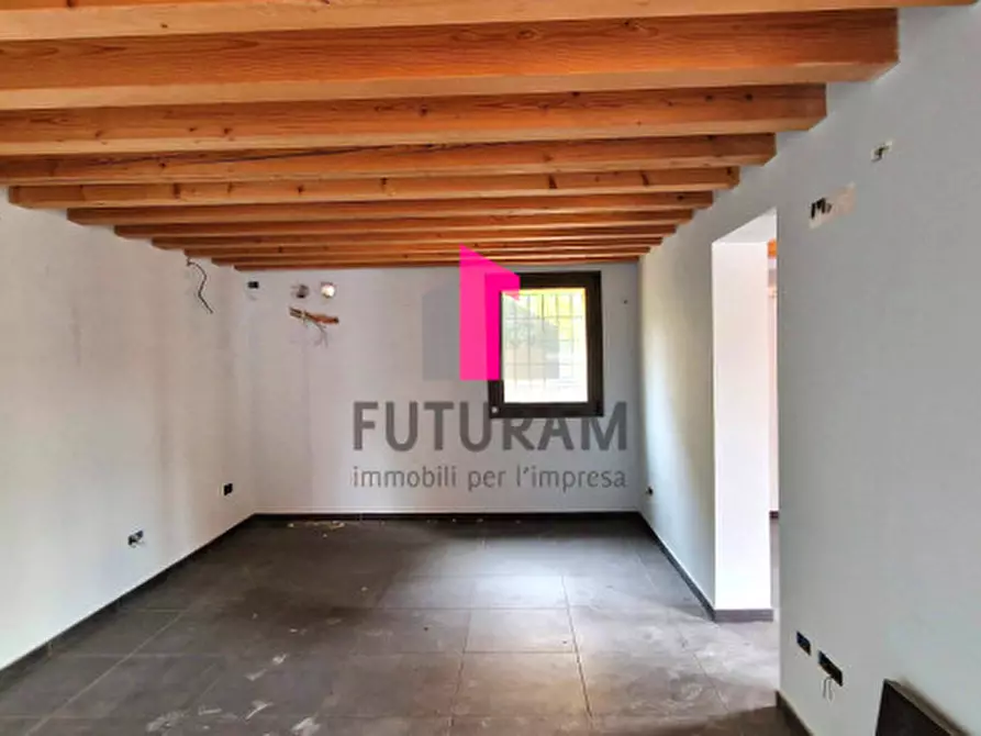 Immagine 7 di Negozio in vendita  in Piazza dei signori a Padova