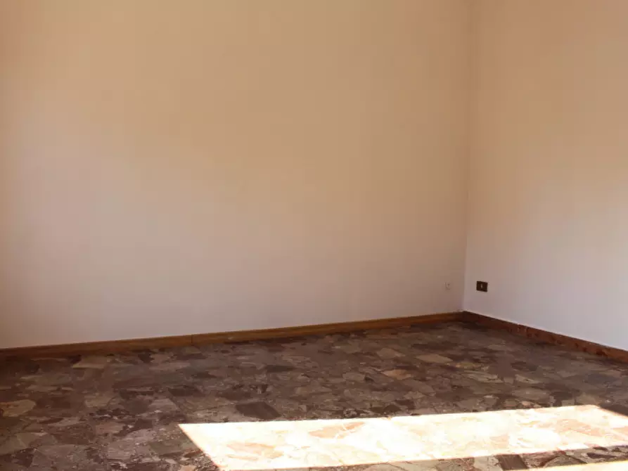 Immagine 3 di Appartamento in vendita  in VIA NINO BIXIO a Marino