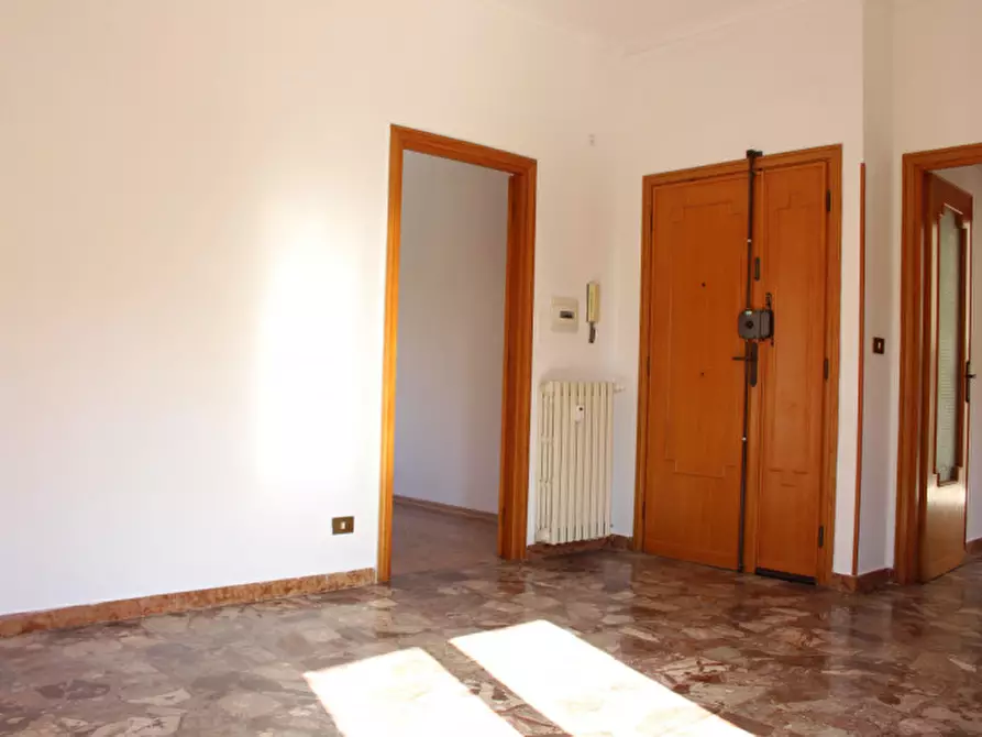 Immagine 4 di Appartamento in vendita  in VIA NINO BIXIO a Marino