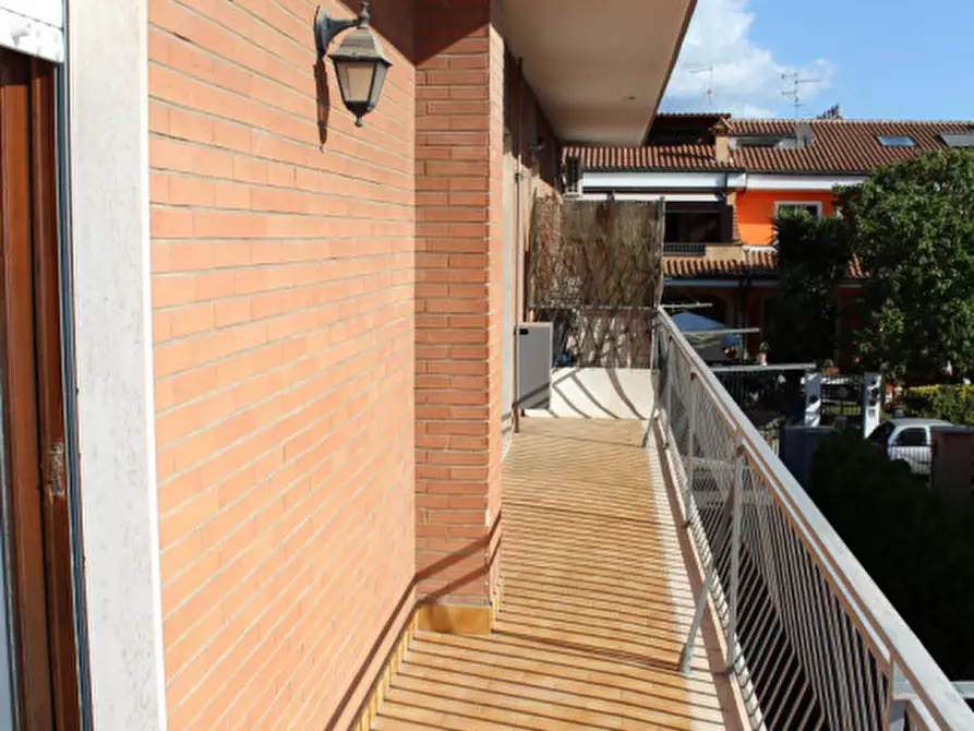 Immagine 5 di Appartamento in vendita  in VIA NINO BIXIO a Marino