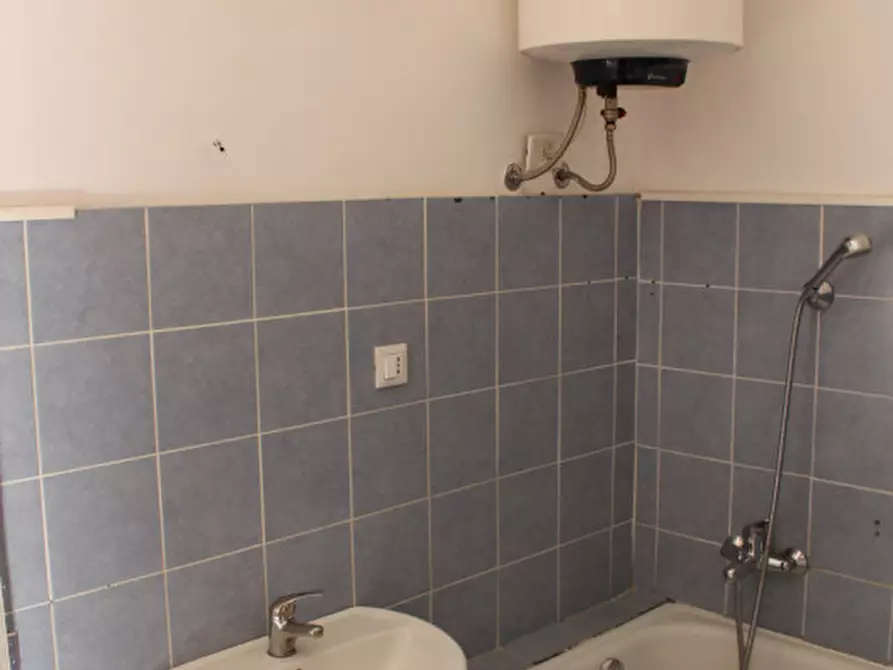 Immagine 11 di Appartamento in vendita  in VIA NINO BIXIO a Marino