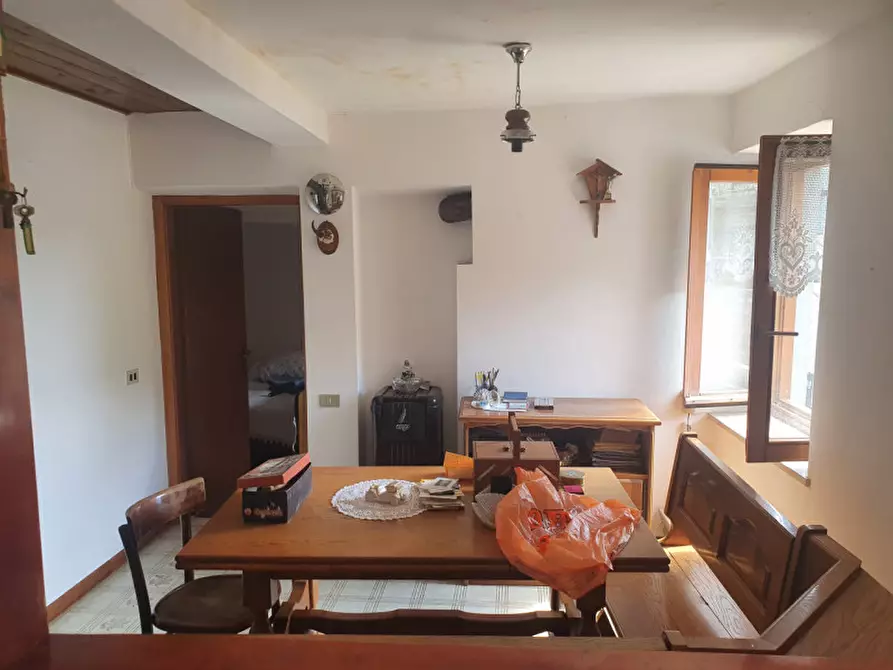 Immagine 3 di Casa indipendente in vendita  in Frazione Deggiano a Commezzadura