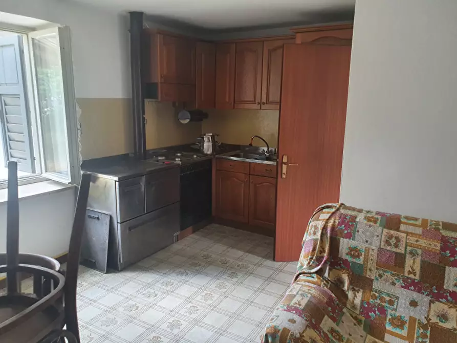 Immagine 9 di Casa indipendente in vendita  in Frazione Deggiano a Commezzadura