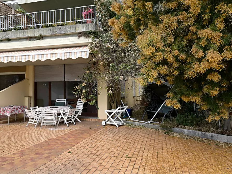 Immagine 4 di Appartamento in vendita  in via valle fiorita a Salò