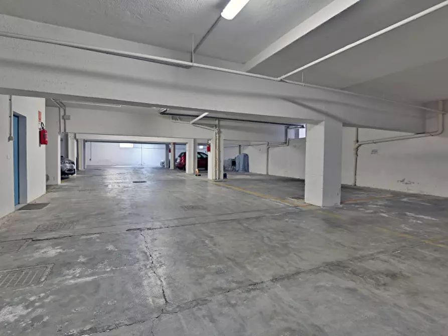 Immagine 11 di Appartamento in vendita  in via valle fiorita a Salò