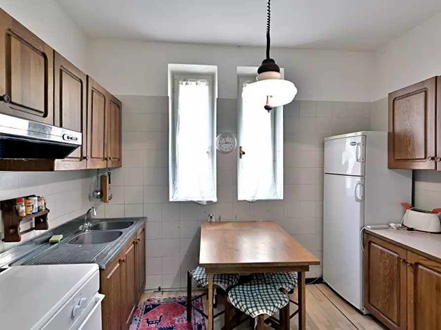 Immagine 15 di Appartamento in vendita  in via valle fiorita a Salò