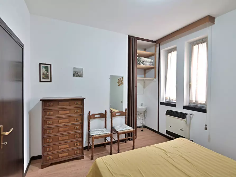 Immagine 19 di Appartamento in vendita  in via valle fiorita a Salò