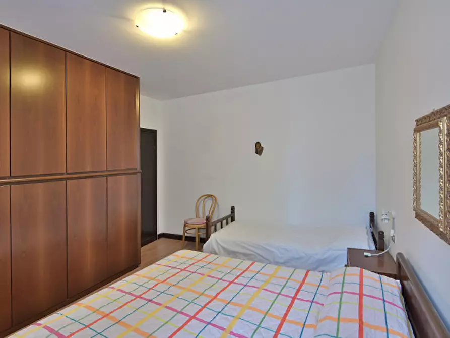 Immagine 22 di Appartamento in vendita  in via valle fiorita a Salò