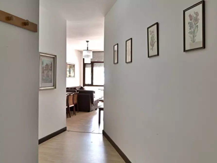 Immagine 24 di Appartamento in vendita  in via valle fiorita a Salò