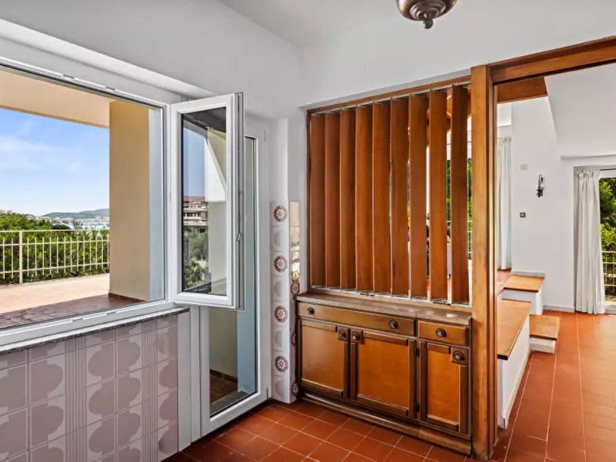 Immagine 7 di Villa in vendita  in via del cisto 3 a Golfo Aranci