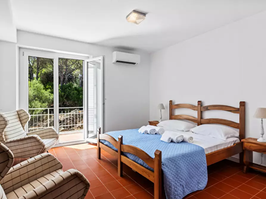 Immagine 21 di Villa in vendita  in via del cisto 3 a Golfo Aranci