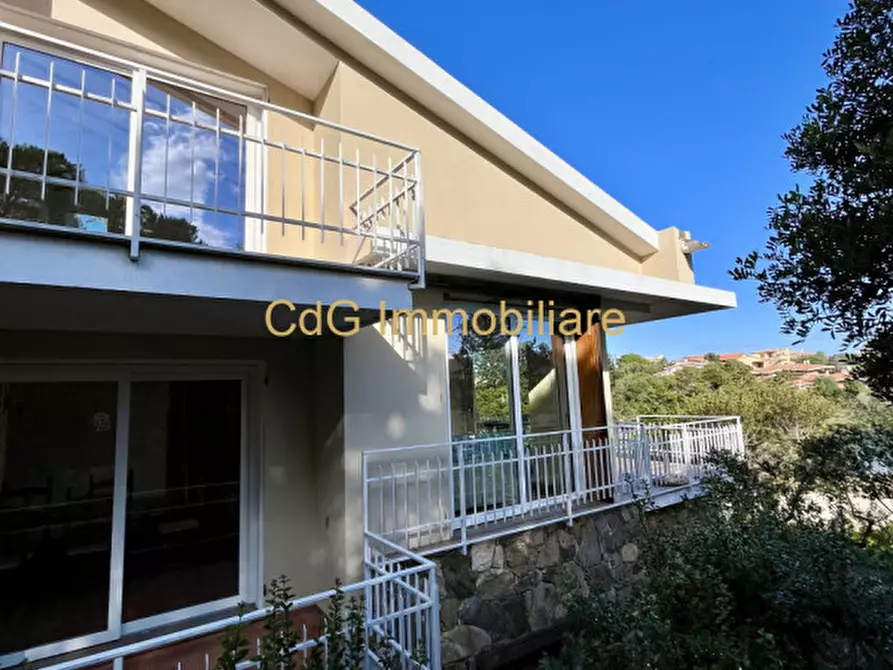 Immagine 34 di Villa in vendita  in via del cisto 3 a Golfo Aranci