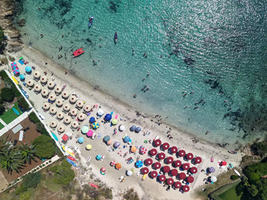 Immagine 38 di Villa in vendita  in via del cisto 3 a Golfo Aranci
