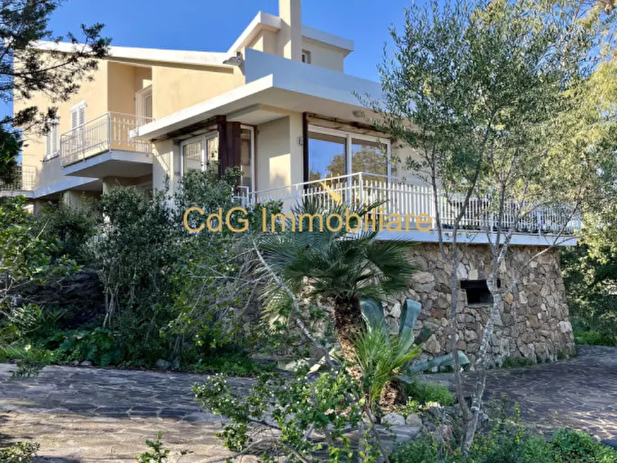 Immagine 40 di Villa in vendita  in via del cisto 3 a Golfo Aranci