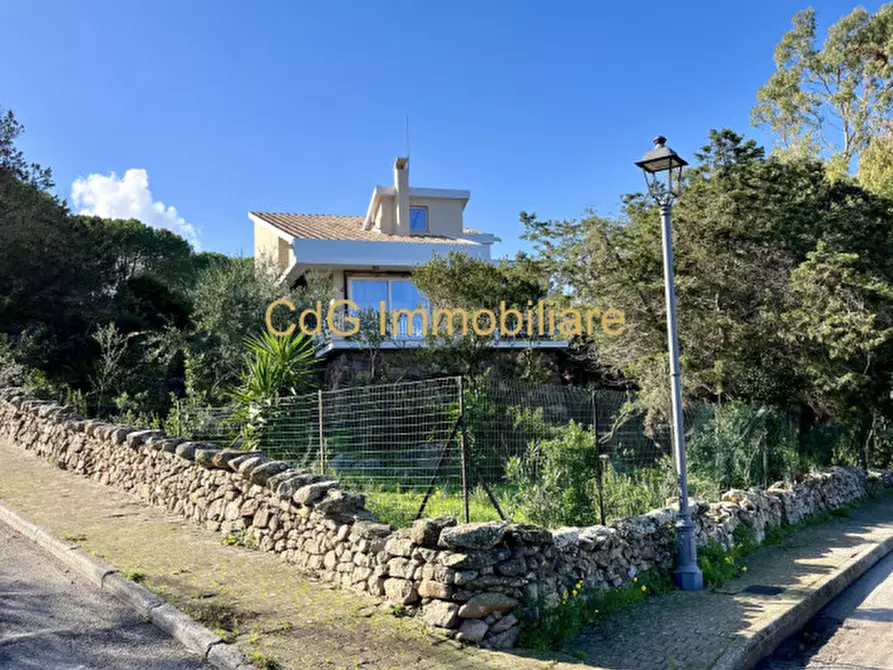 Immagine 41 di Villa in vendita  in via del cisto 3 a Golfo Aranci