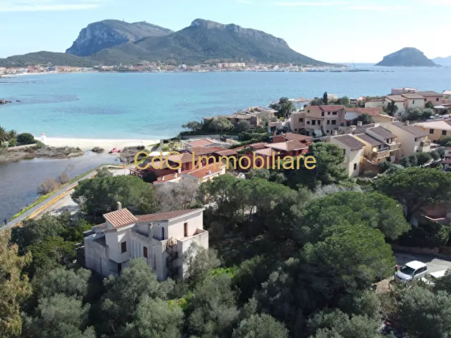 Immagine 46 di Villa in vendita  in via del cisto 3 a Golfo Aranci