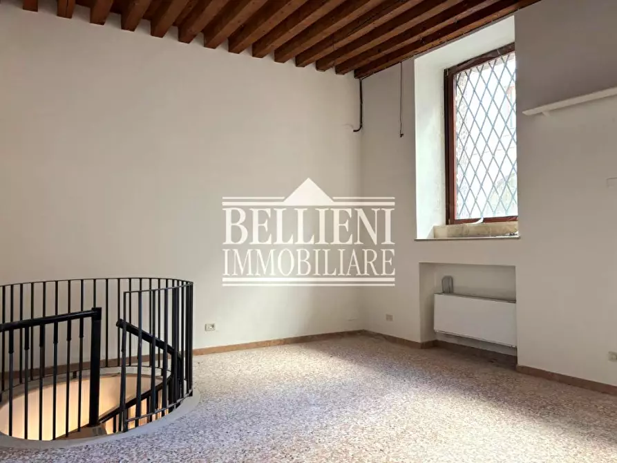 Immagine 2 di Negozio in affitto  in Corso Palladio a Vicenza