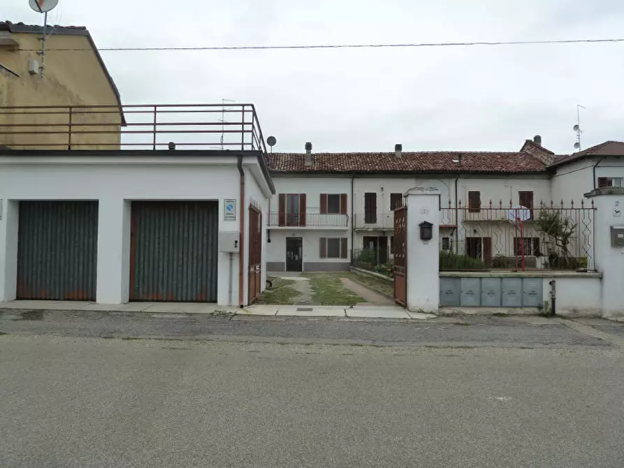 Immagine 1 di Casa bifamiliare in vendita  in Piazza Felice D'Ambrogio 2 a Pontestura