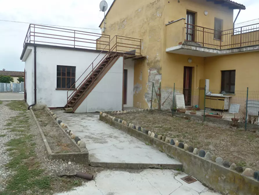 Immagine 23 di Casa bifamiliare in vendita  in Piazza Felice D'Ambrogio 2 a Pontestura