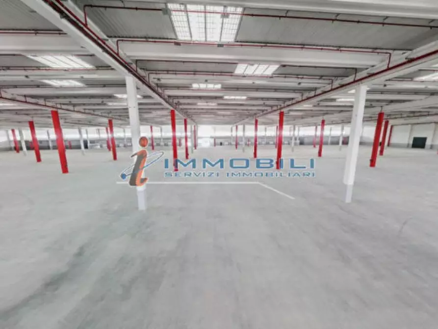 Immagine 2 di Laboratorio in affitto  in VIA FONTANA a Telgate