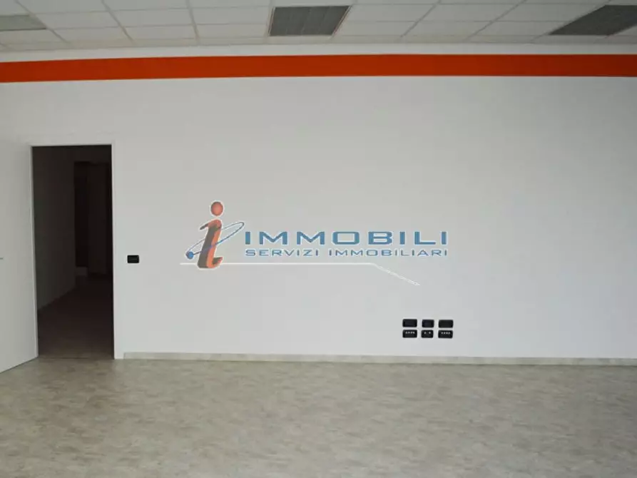 Immagine 6 di Ufficio in affitto  in VIA MECENATE a Milano