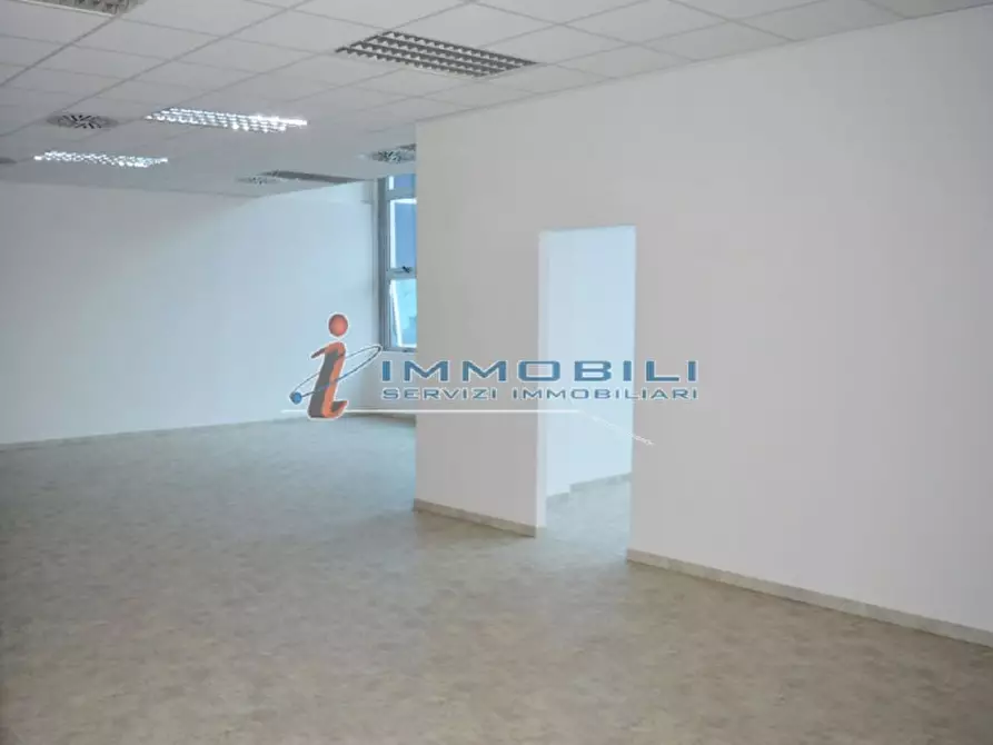 Immagine 13 di Ufficio in affitto  in VIA MECENATE a Milano